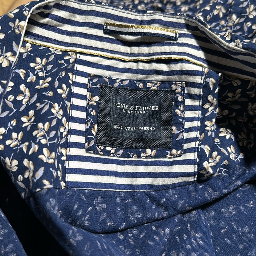 Men’s Denim & Flower Floral Shirt - Picture 4 of 10
